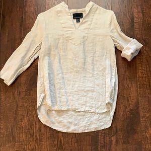 Linen 3/4 sleeve shirt. Size XS